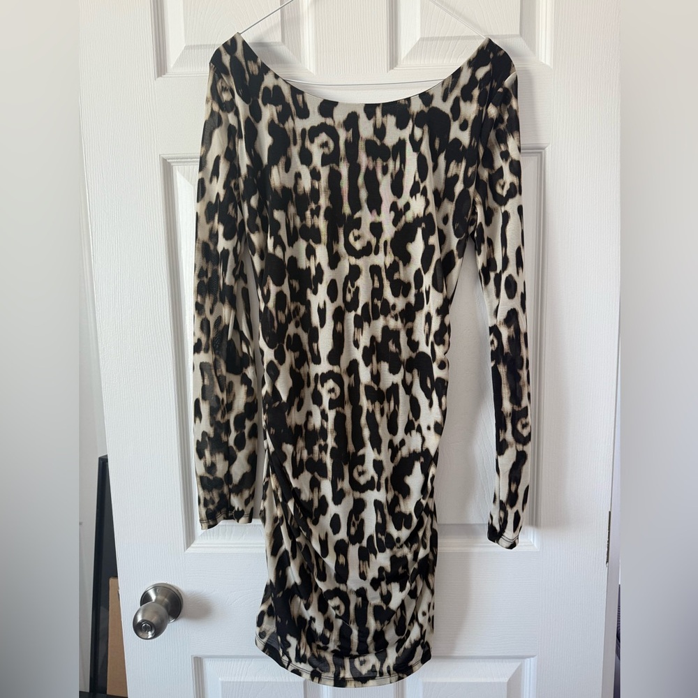✨NEW✨Leopard Print Long Sleeve Dress